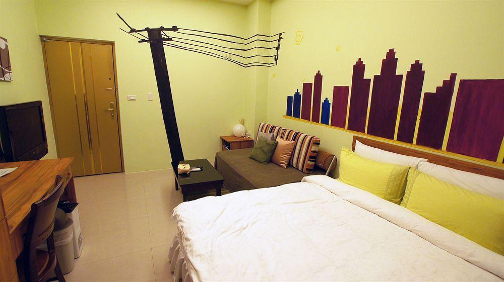 Mei Hsiao Yuen Hostel Taichung Eksteriør billede